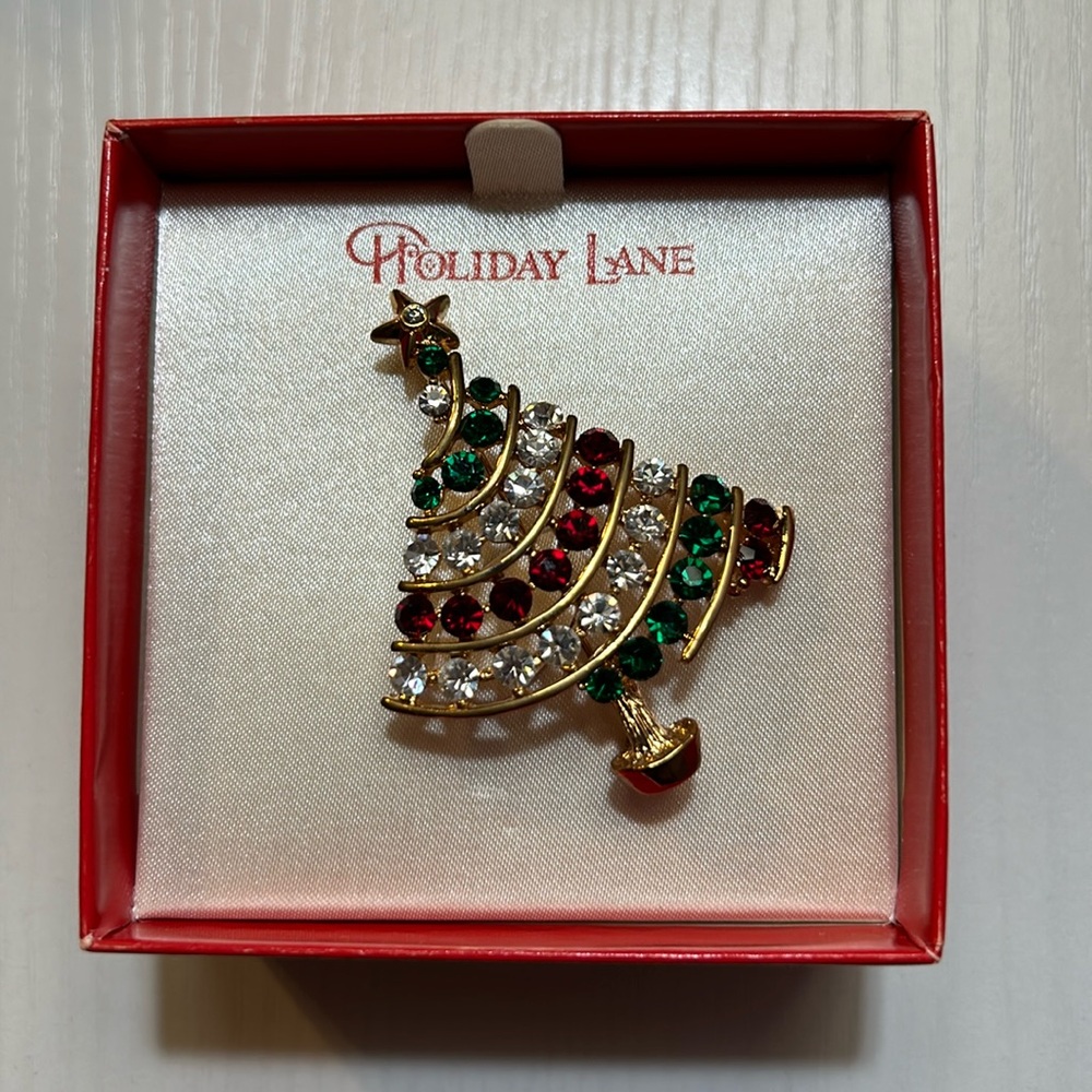 NWT Holiday Christmas tree brooch pin